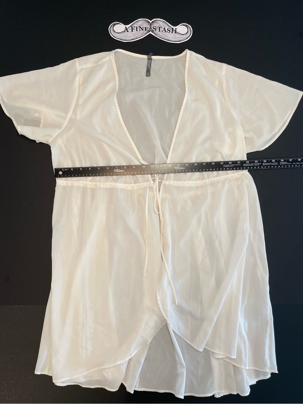 Torrid Women's Plus 2X Chiffon Sheer Tie Front Top Short Sleeve White